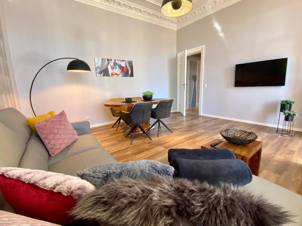 Anna - Vis A Vis Apartment *